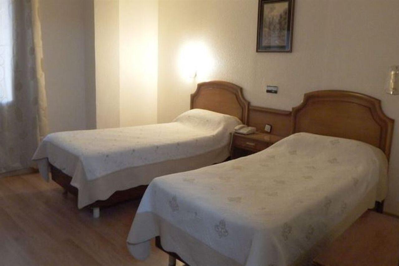Senorial Hotel Madrid Buitenkant foto