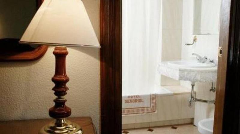 Senorial Hotel Madrid Buitenkant foto