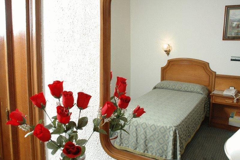 Senorial Hotel Madrid Kamer foto