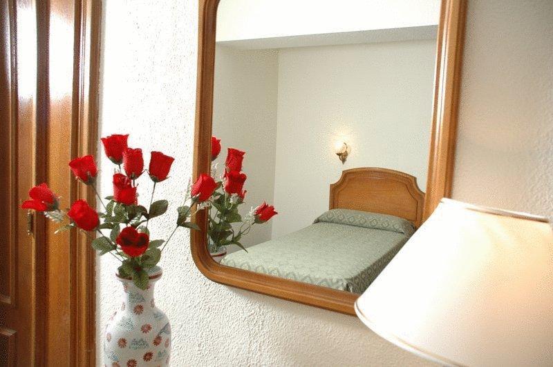 Senorial Hotel Madrid Kamer foto